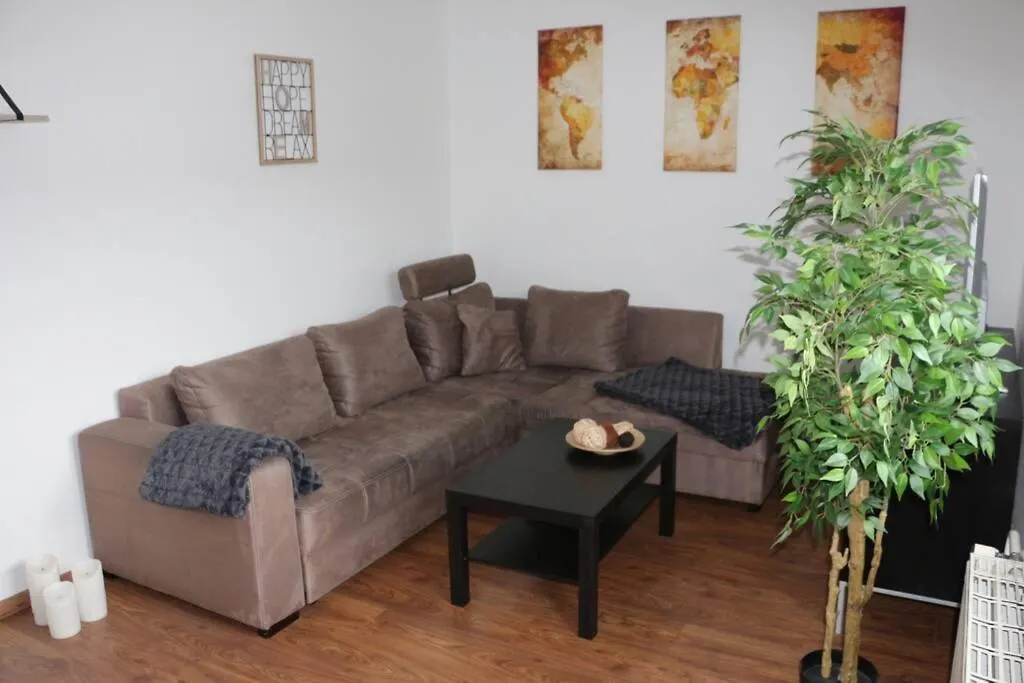Zentralgelegene 4-Raum Ferienwohnung Bis 8 Pers. Dresden Germany