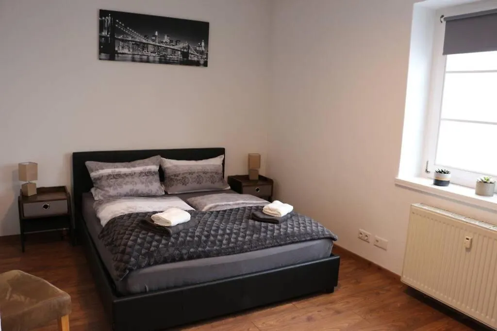 Zentralgelegene 4-Raum Ferienwohnung Bis 8 Pers. Dresden